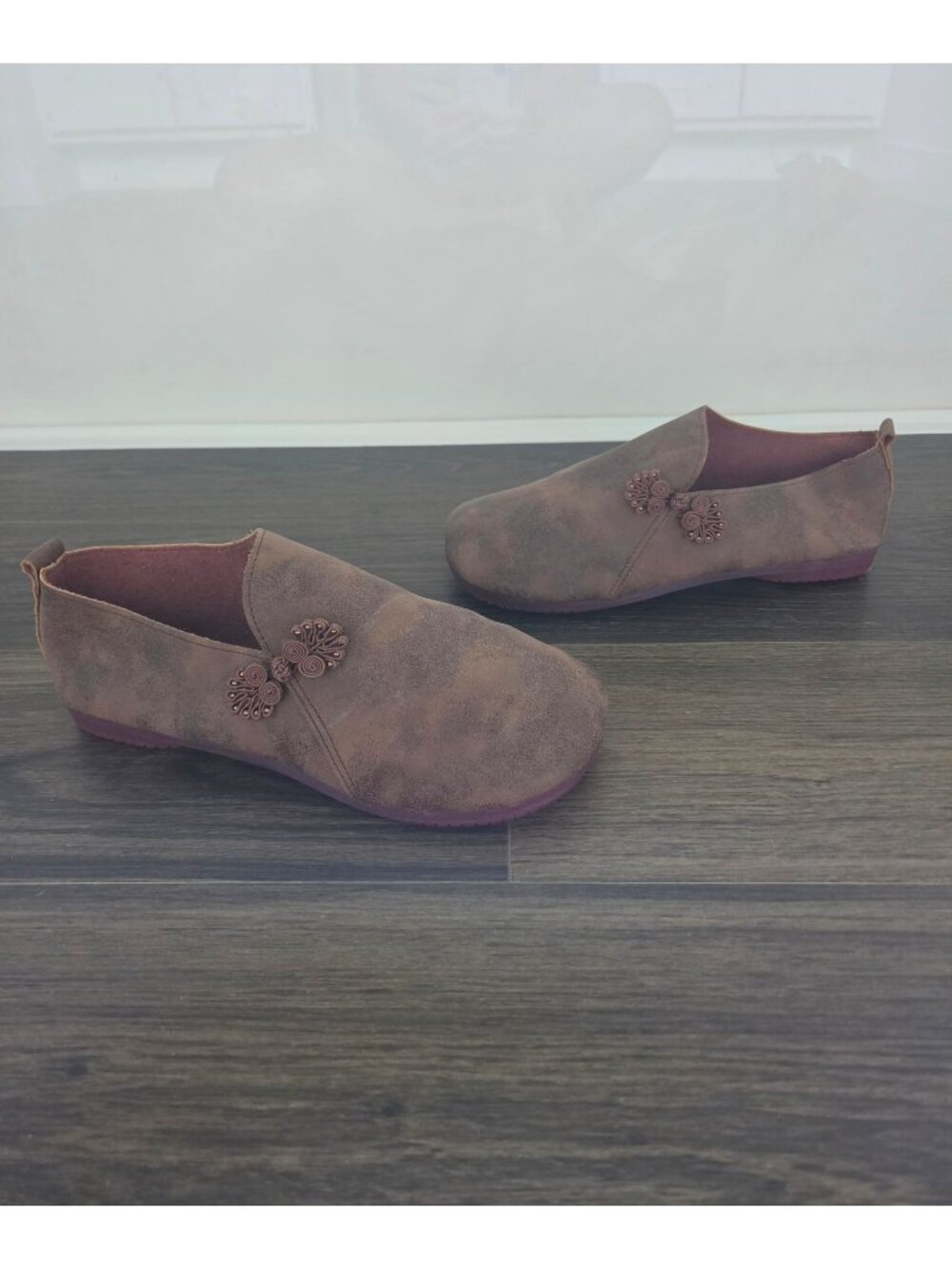💙 Distressed Brown Asymmetrical Slip On Flats Size 41 US 10 Chinese Frog Knot